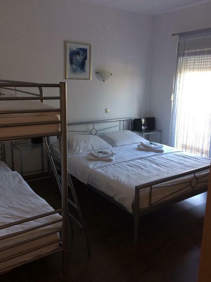 Apartmani Livk Debeljak Екстериор снимка