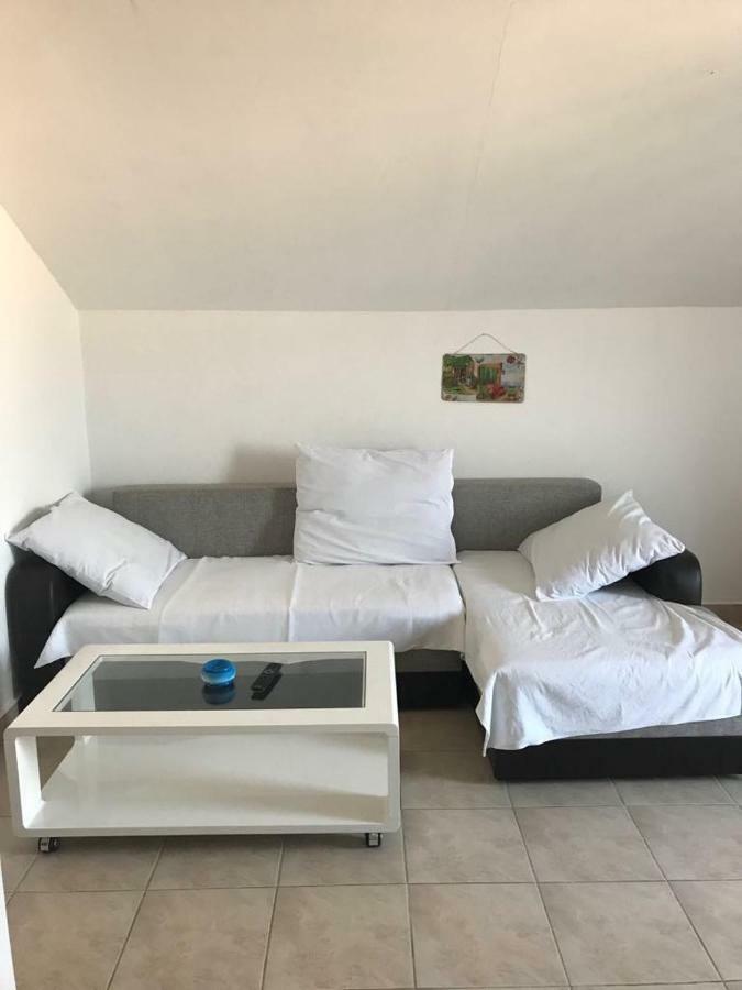 Apartmani Livk Debeljak Екстериор снимка