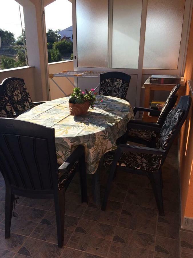 Apartmani Livk Debeljak Екстериор снимка