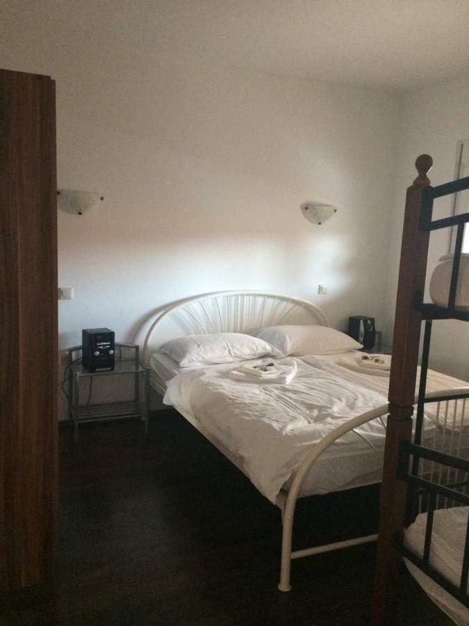 Apartmani Livk Debeljak Екстериор снимка