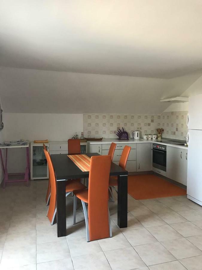 Apartmani Livk Debeljak Екстериор снимка