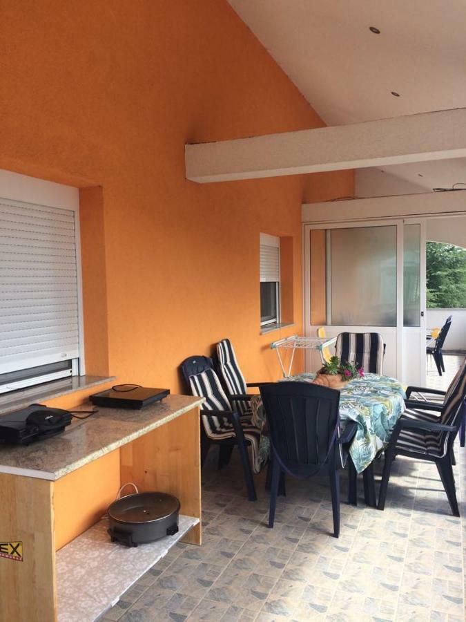 Apartmani Livk Debeljak Екстериор снимка
