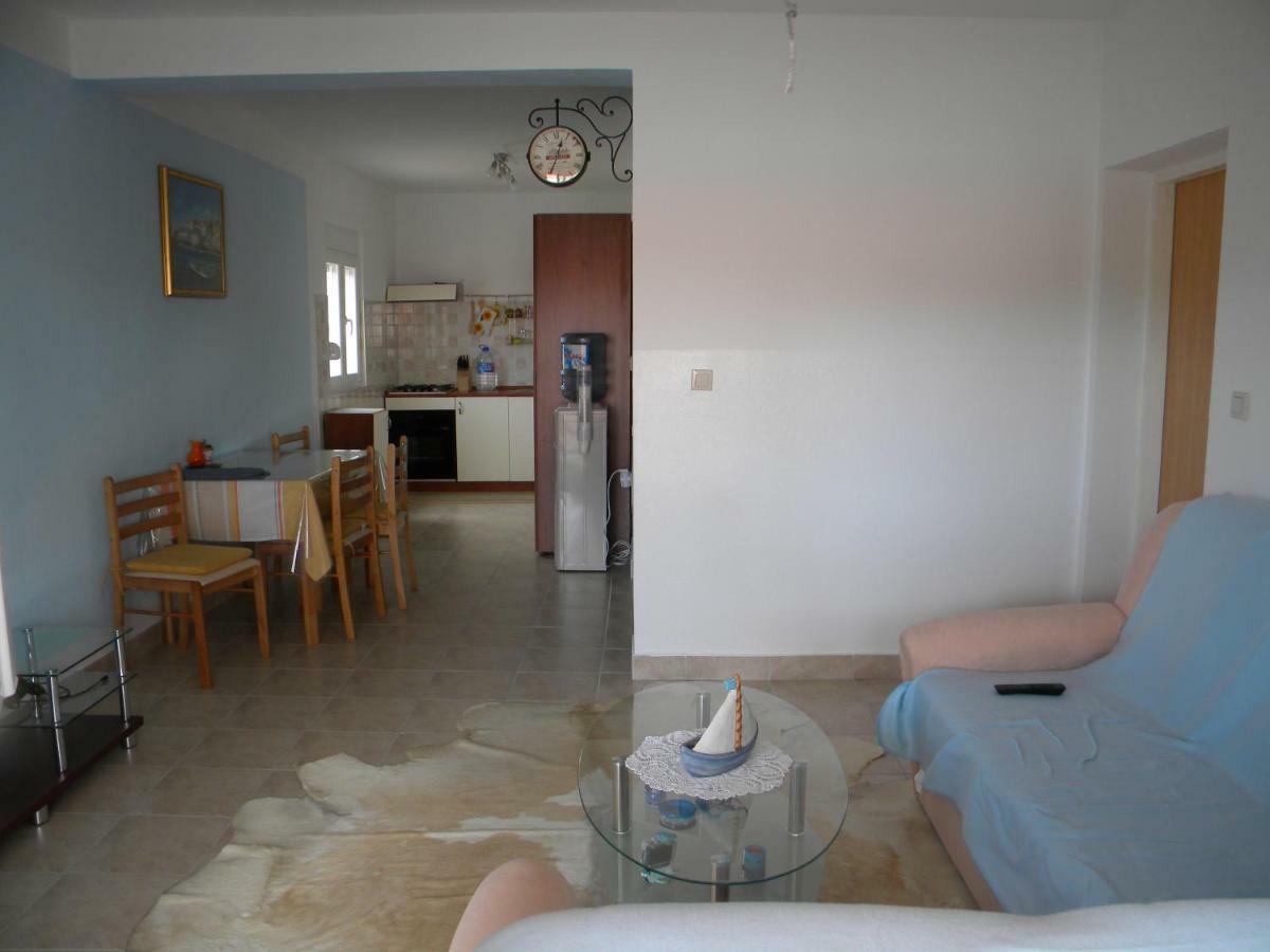 Apartmani Livk Debeljak Екстериор снимка
