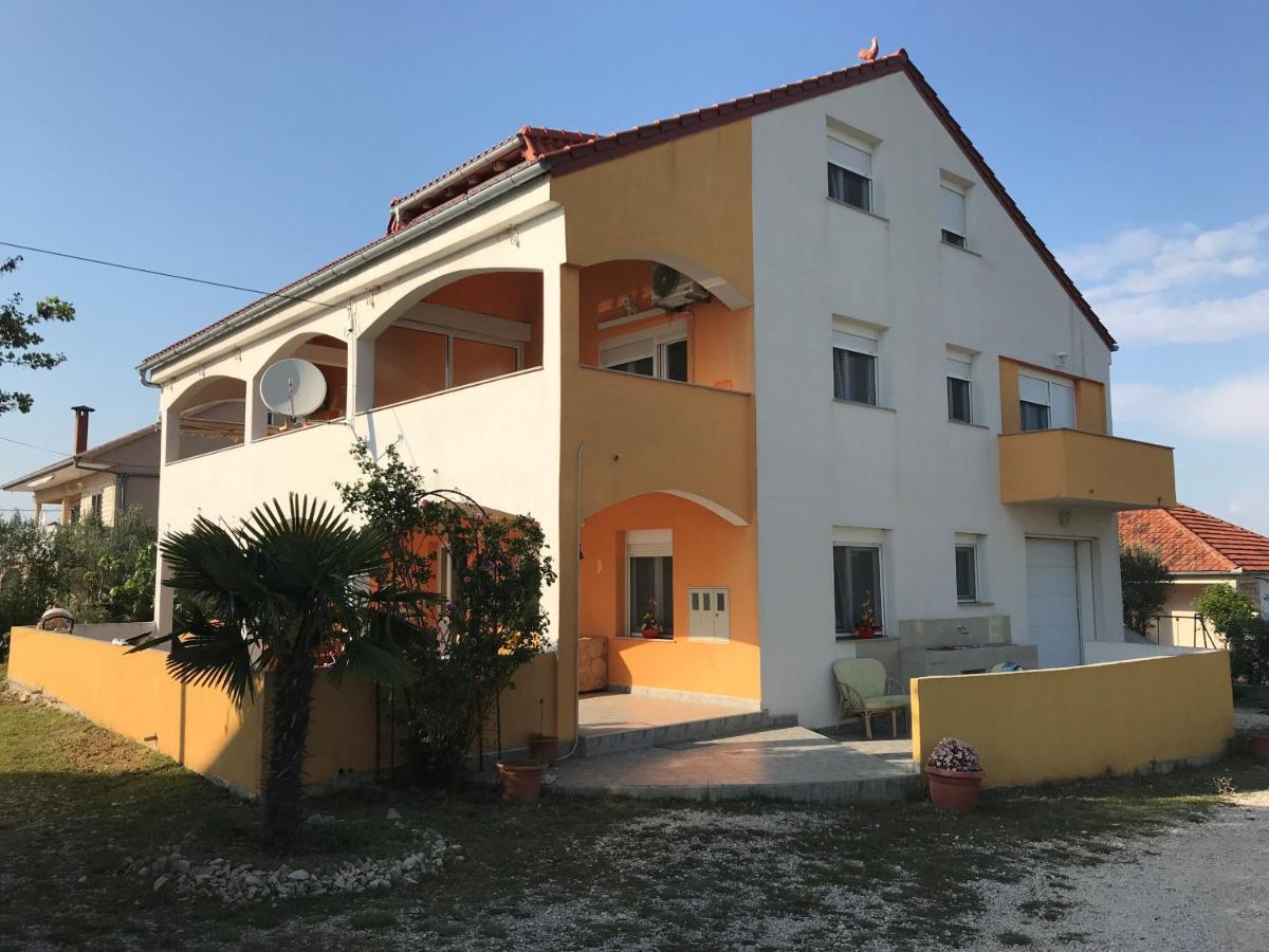 Apartmani Livk Debeljak Екстериор снимка