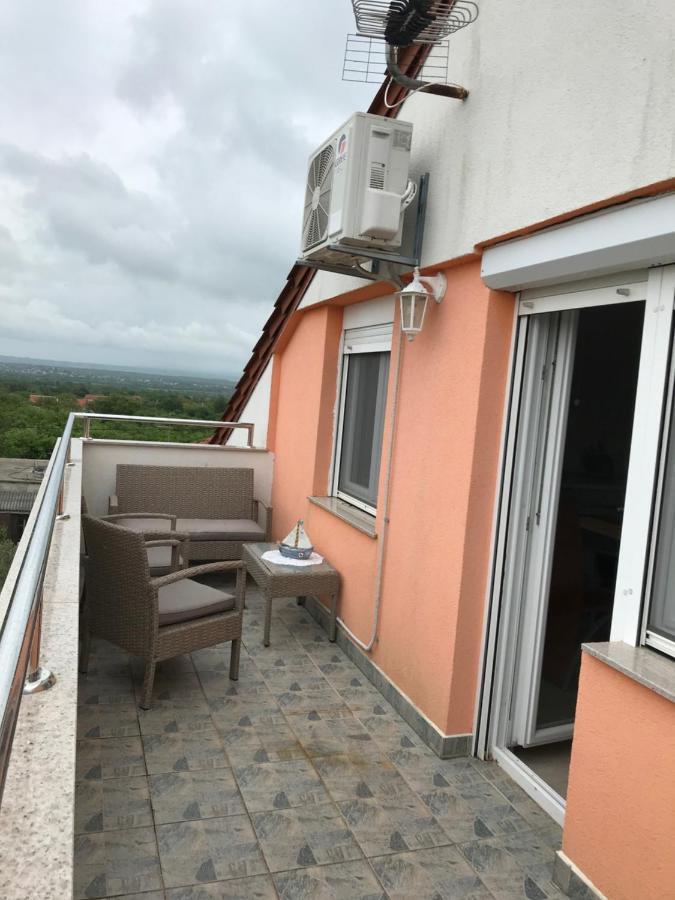 Apartmani Livk Debeljak Екстериор снимка